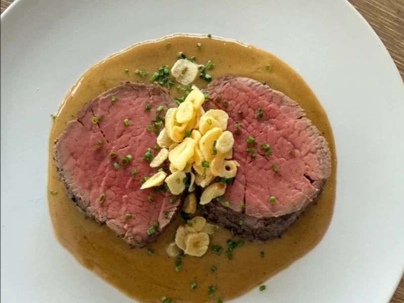 A plate by Kotryna Rodriguez, french private chef in Los Angeles